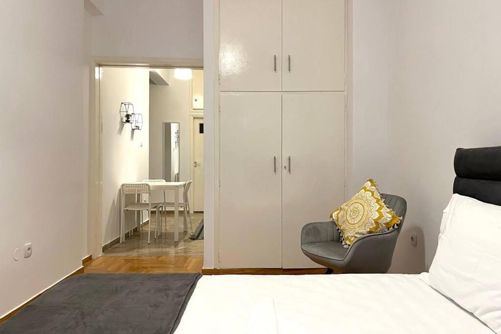 Pame Rentals - Ideal For 2 In Pagrati Athens Exterior photo